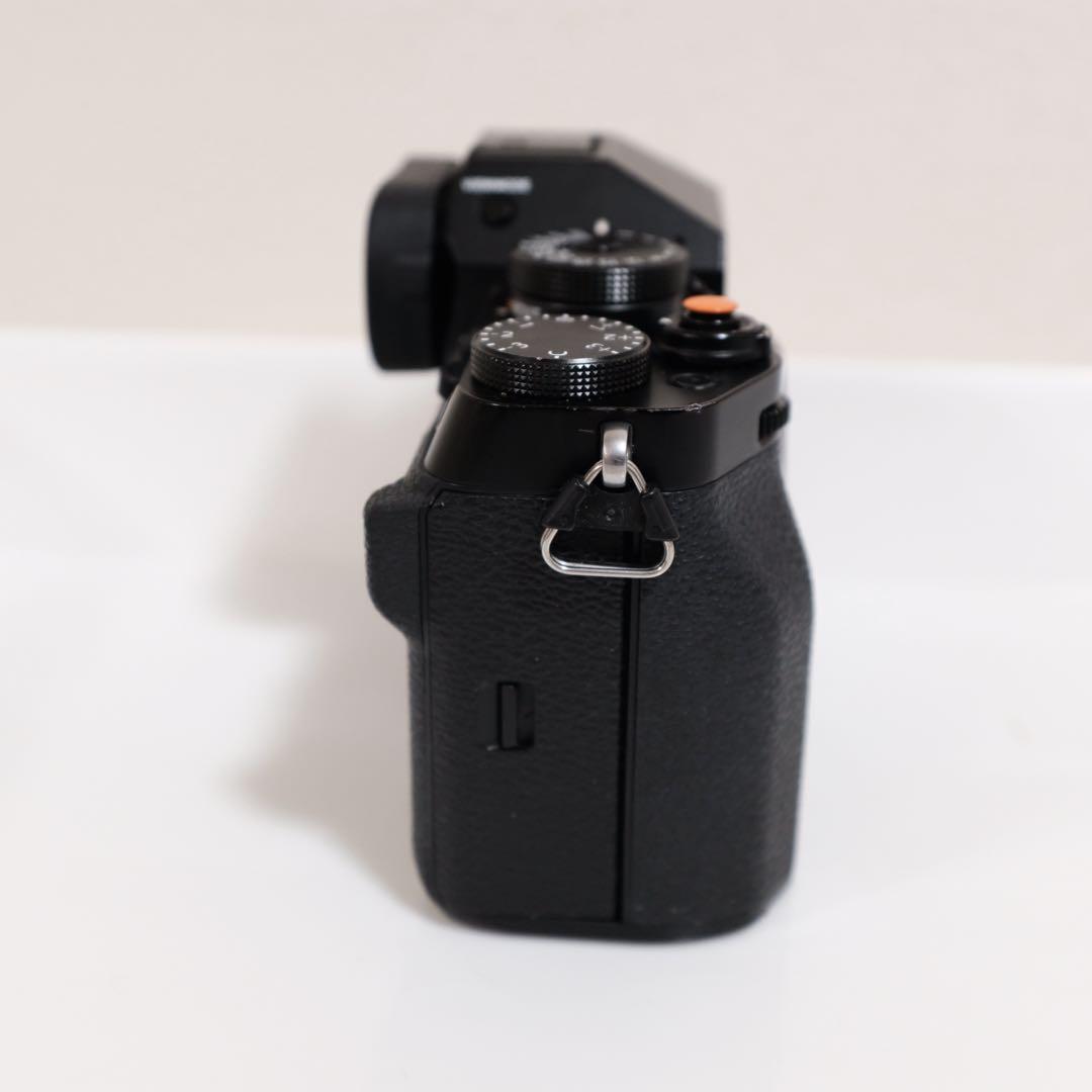 富士フイルム FUJIFILM X-T5 ボディ ブラック / グリップ付き