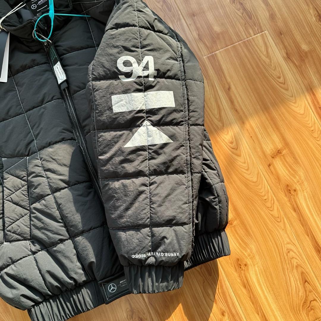 AD Originals×Bad Bunny×AMG F1 コラボジャケット