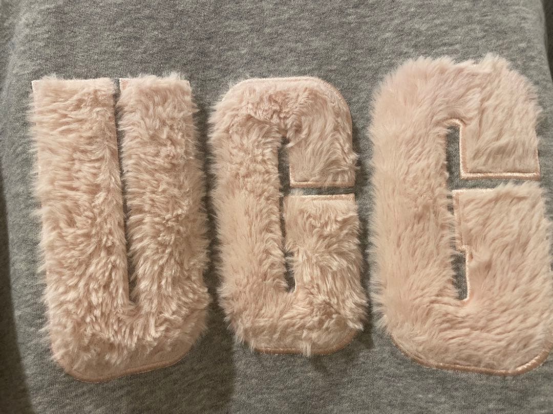 12/18残り15分最終セール　美品　UGG ロゴスフェット