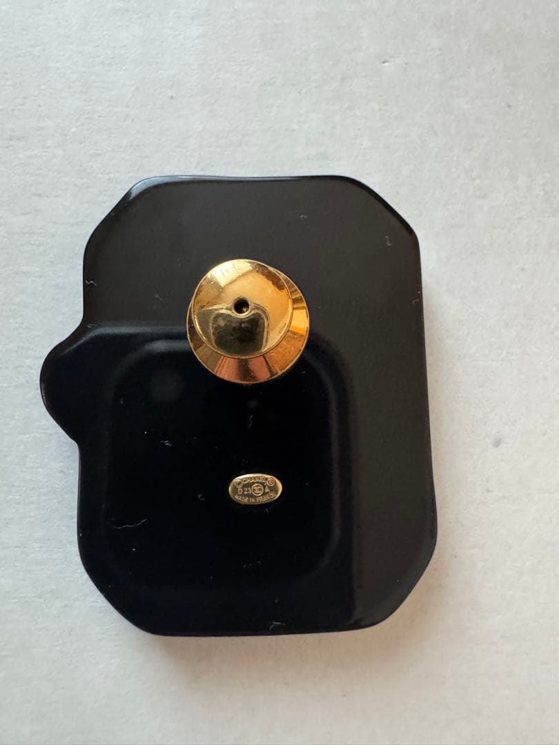 CHANEL 紫 宝石型 時計ブローチ