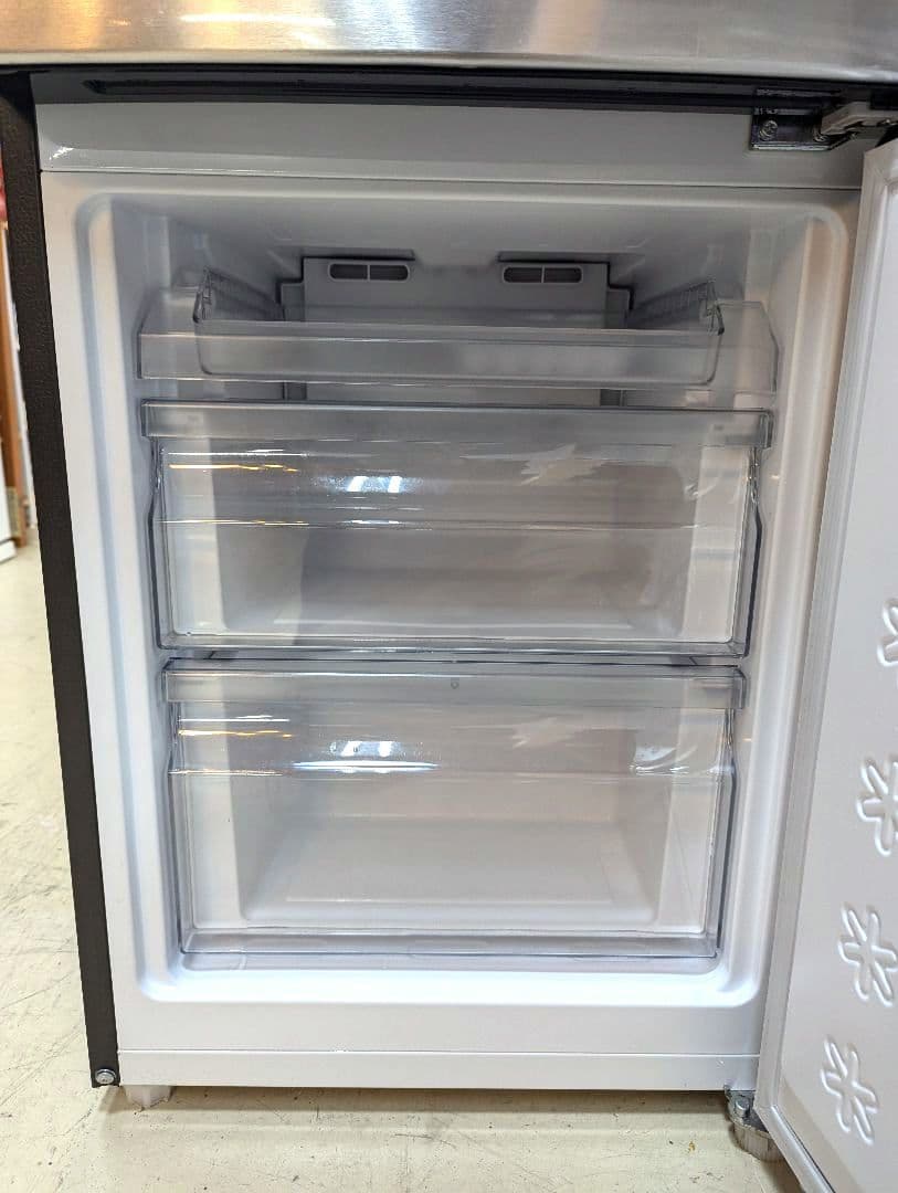 【Haier】ハイアール　冷蔵庫　2ドア　シルバー　2023年製　173L