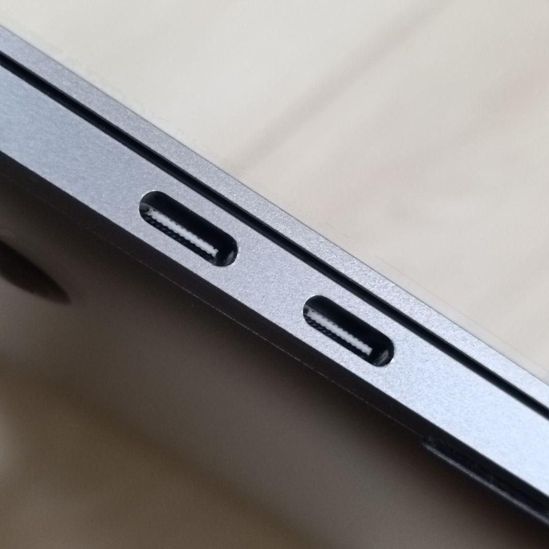 美品 MacBook Pro 15インチ 2017 スペースグレイ Apple