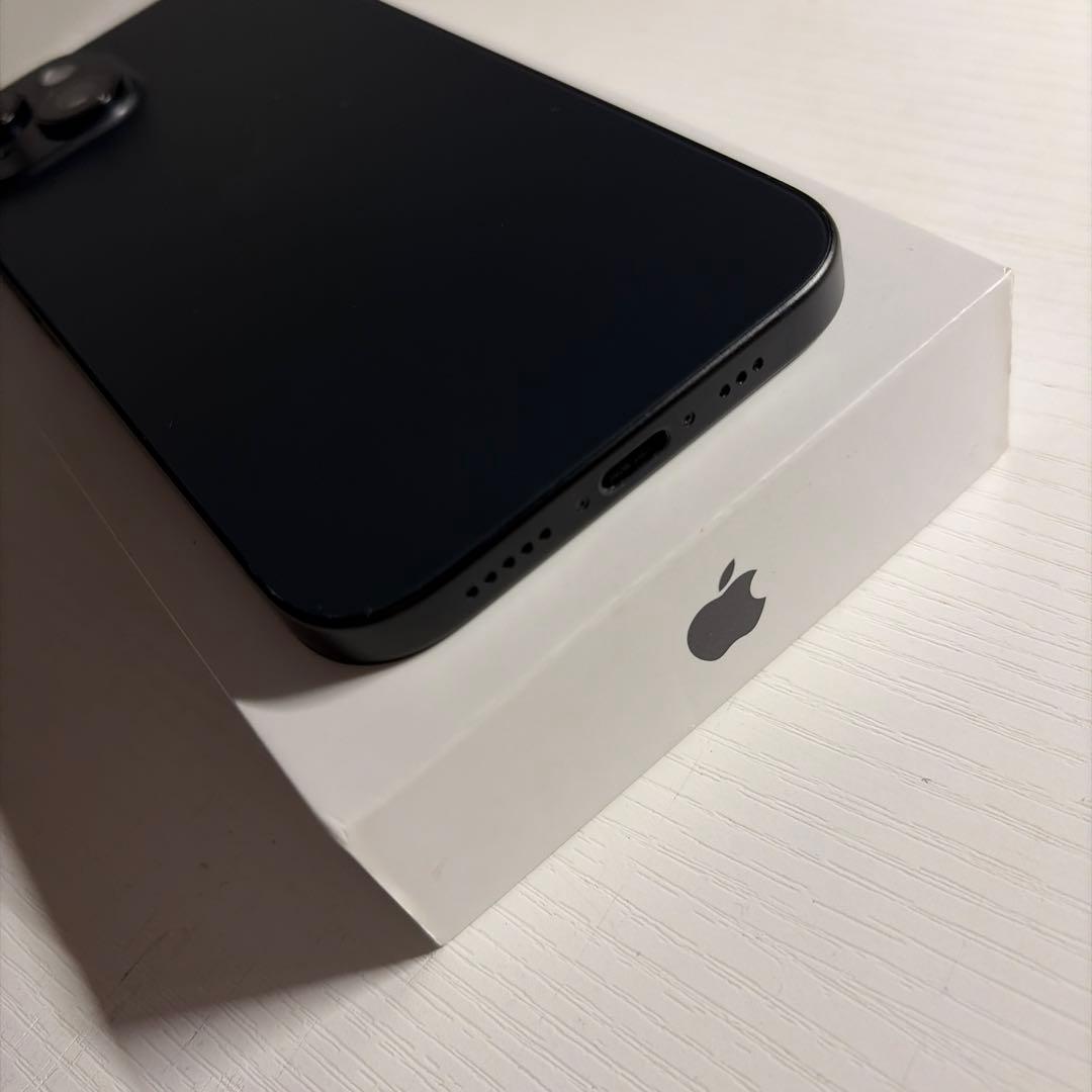 iPhone15 128GB ブラック SIMフリー 極美品