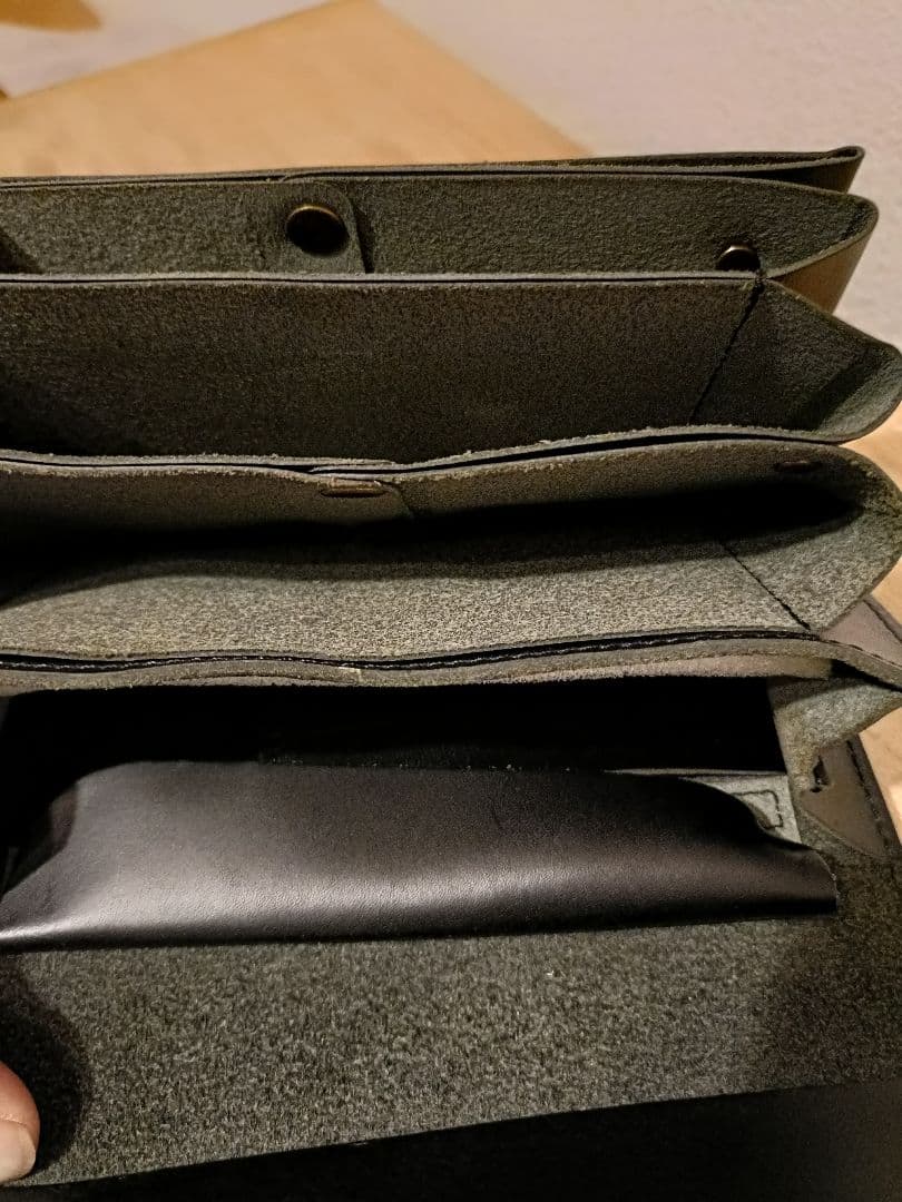 CLEDRAN★未使用　天然革　日本職人手作り20300円　再入荷待ちの人気商品