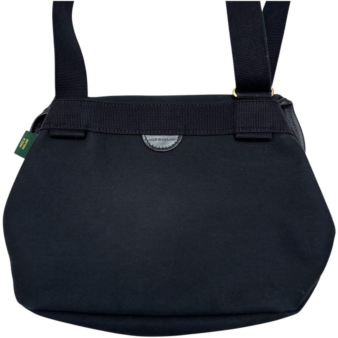 Brady ブレイディ ショルダーバッグ かぶせ ブラック