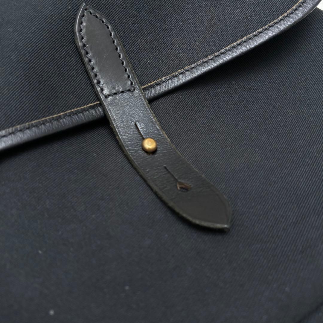 Brady ブレイディ ショルダーバッグ かぶせ ブラック