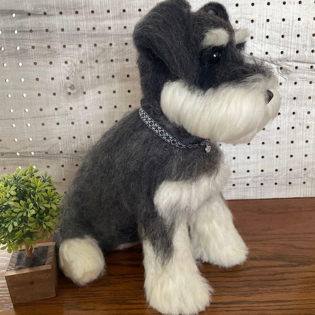 羊毛フェルト　ミニチュアシュナウザー　ブラック&シルバーちゃん　BIGサイズ