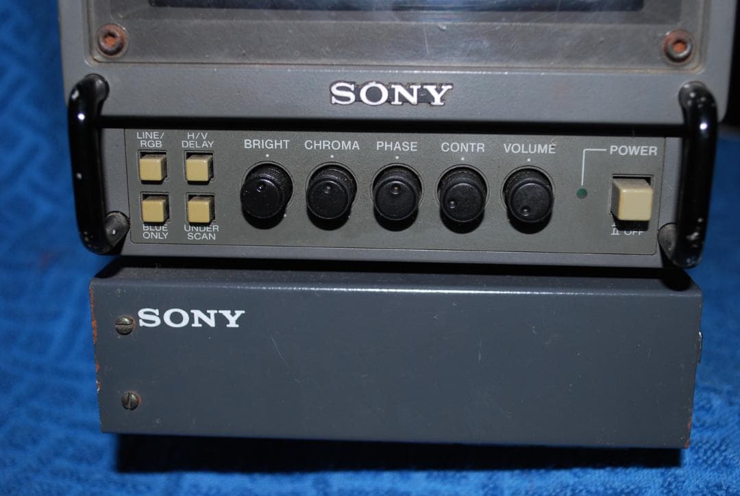 ソニー業務用カラーモニターPVM-6041Q中古ジャンク品の出品です。