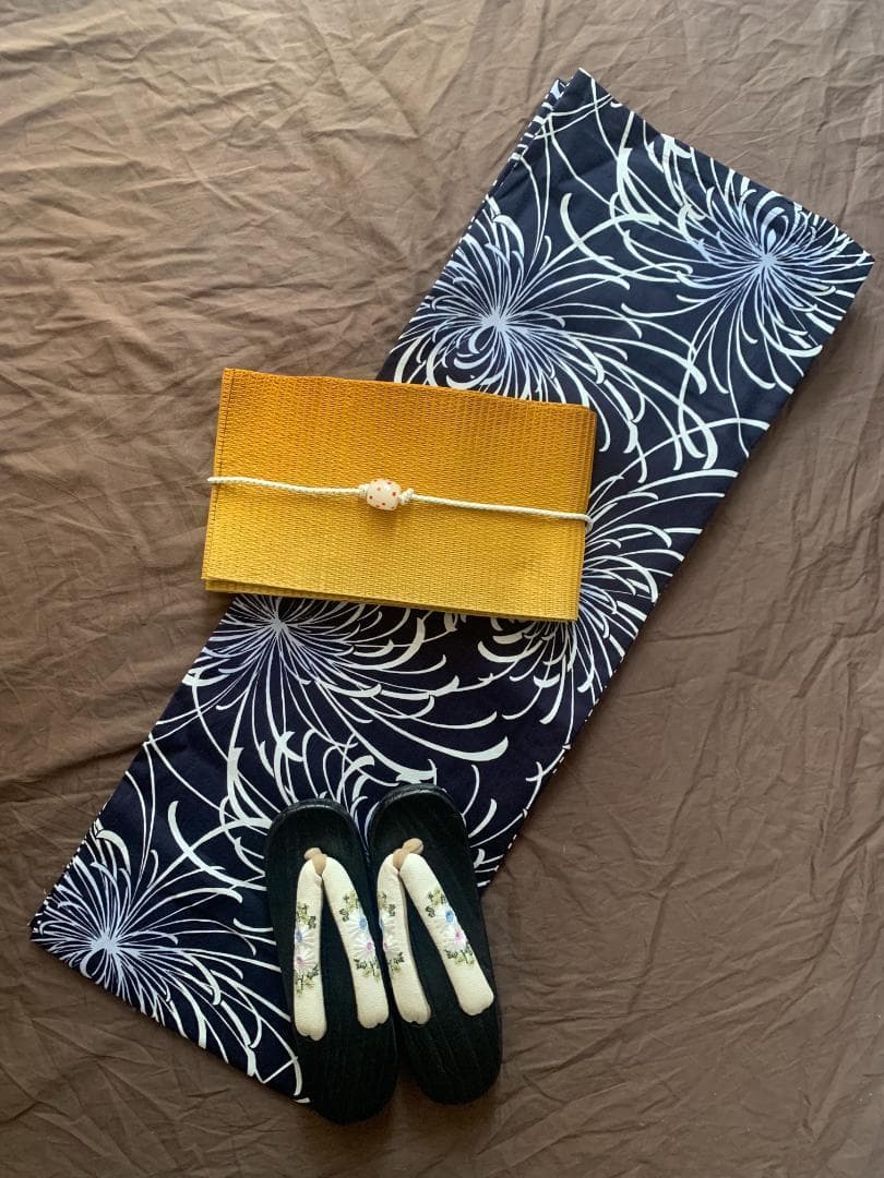 画像の赤の帯付き◆大人ゆかた◆糸菊花火涼し黒浴衣◆