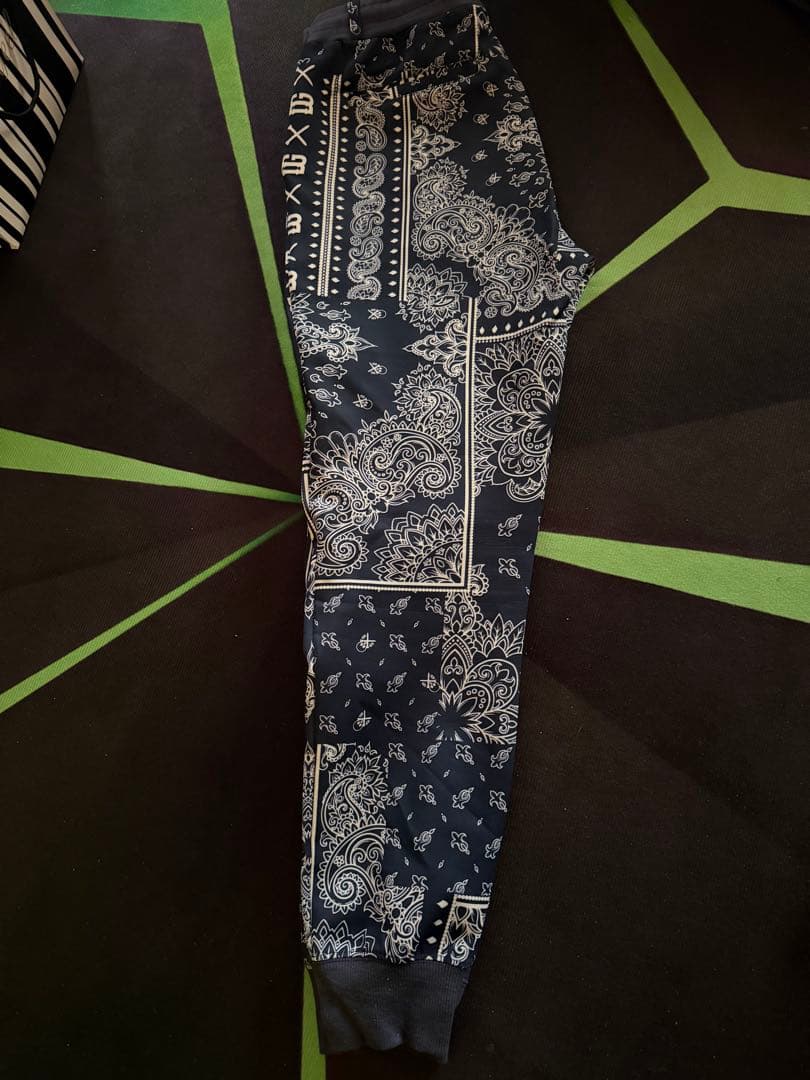 DIVINER ペイズリーセットアップ　ほぼ未使用