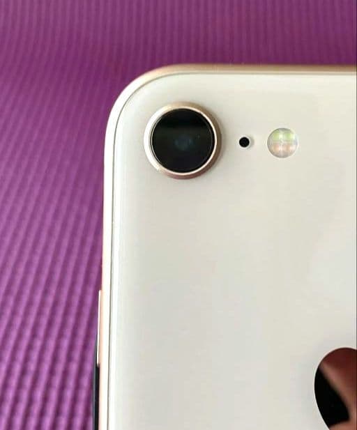 iPhone8 256GB ゴールド docomo SIMロック解除済み