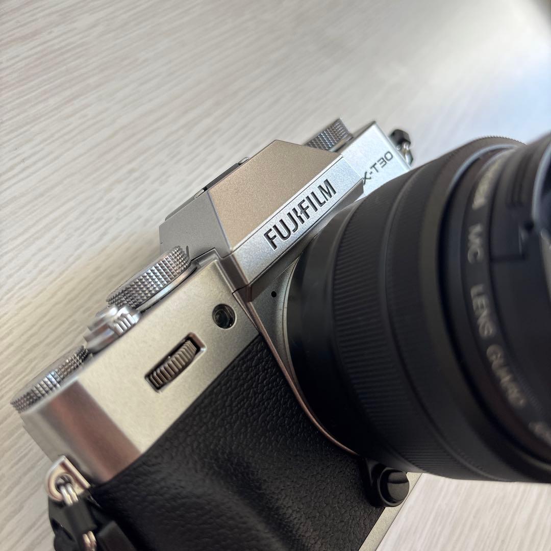 富士フィルムXT30II XC15-45mm レンズ　バッテリーチャージャー付き