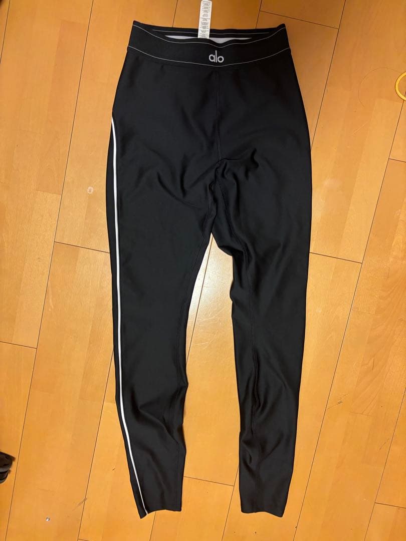 美品⭐︎alo エアリフト　スーツアップ　ハイウェスト　レギンス　ブラック