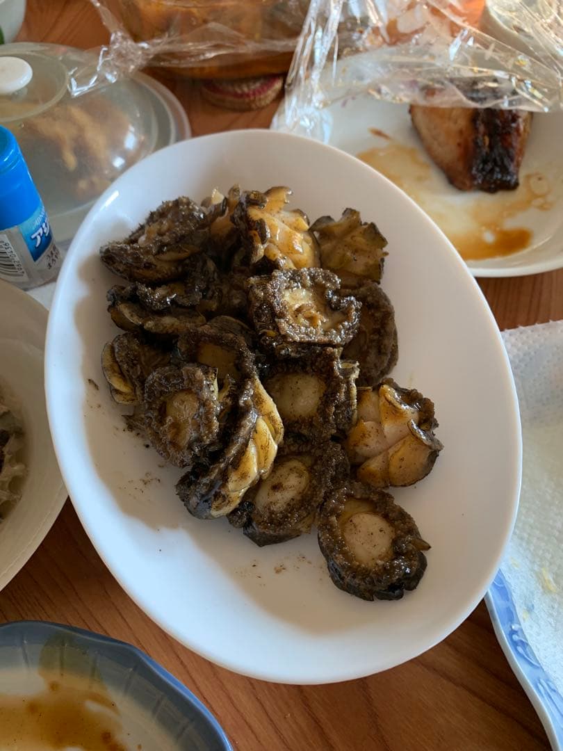 新物エゾアワビ大サイズ‼️1キロ入り‼️冷凍