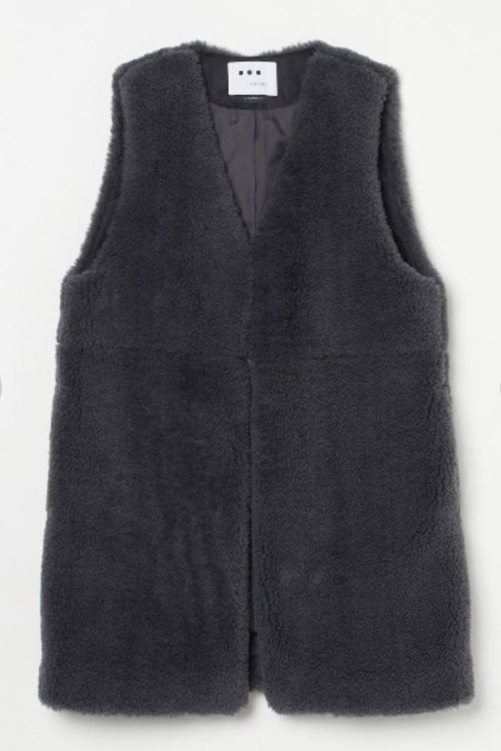 three dots フェイクファー ベスト