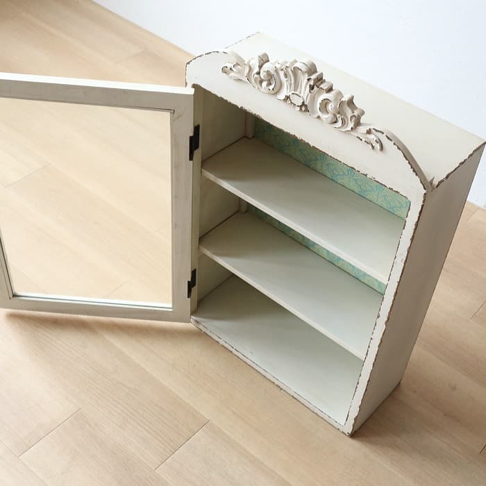 シャビーシック ホワイト ガラスケース 古家具 壁掛け 飾り棚