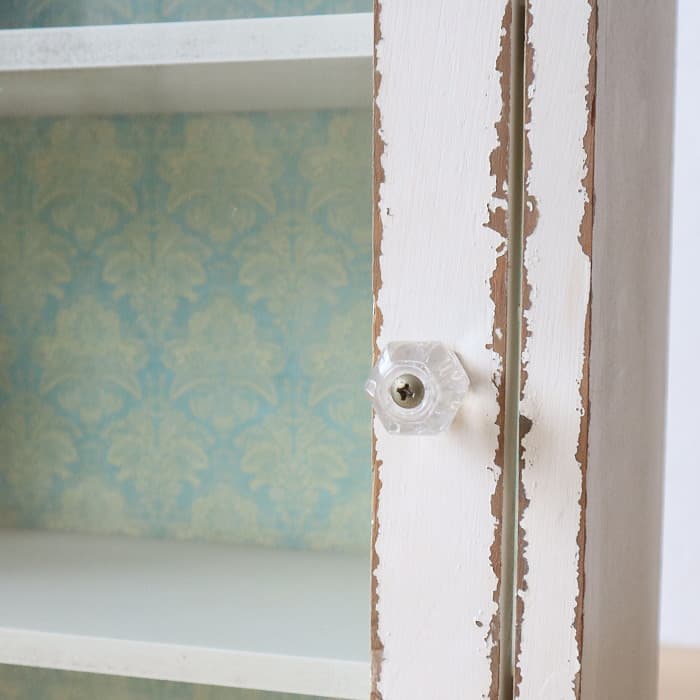 シャビーシック ホワイト ガラスケース 古家具 壁掛け 飾り棚