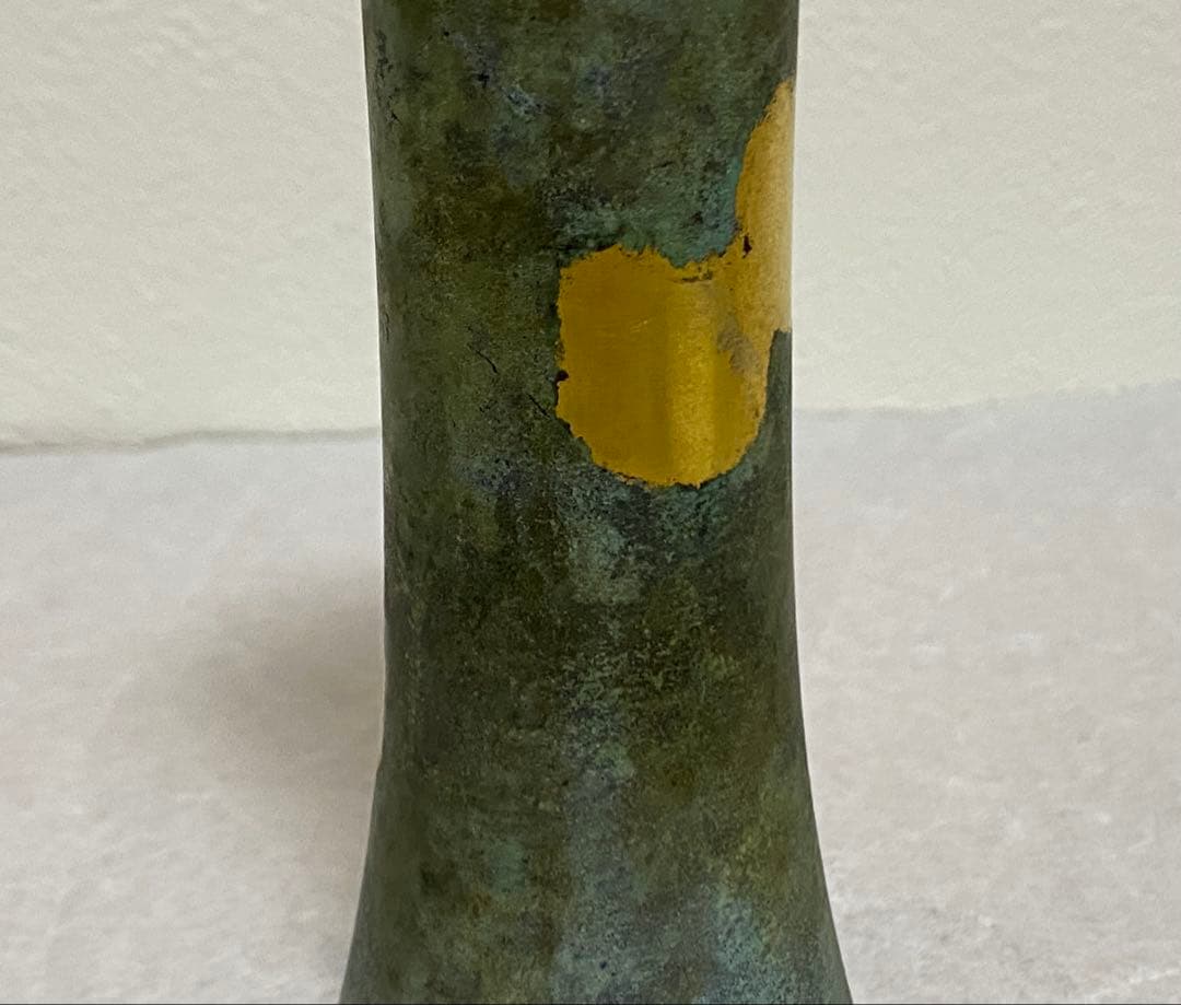 秦蔵六造り　塗金銅花生と塗金銅瑞鳥置物のセット