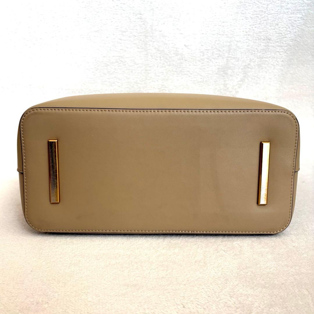 【CHARLES&KEITH】ダブルハンドル スラウチーバッグ ショルダーバッグ