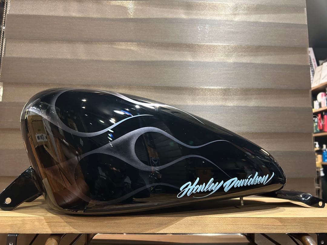 スポーツスター　タンク 12.5 純正　フォーティエイト　フレイムス