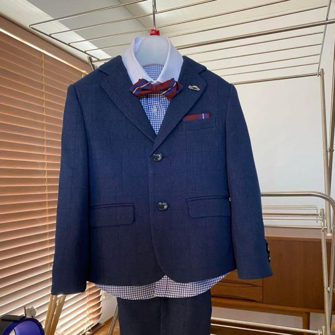 入学式✴︎入園式✴︎卒園式✴︎結婚式子供用ネイビー スーツ・ブレザー 蝶ネクタイ付き