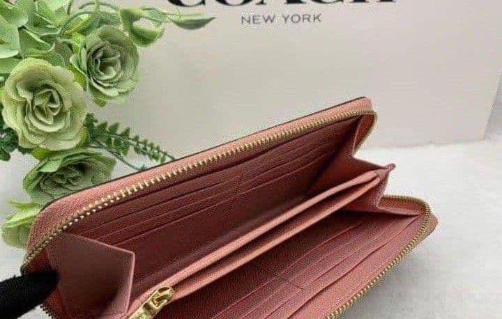 新品未使用コーチ長財布シグネチャーロングジップフローラル柄レディース送料無料