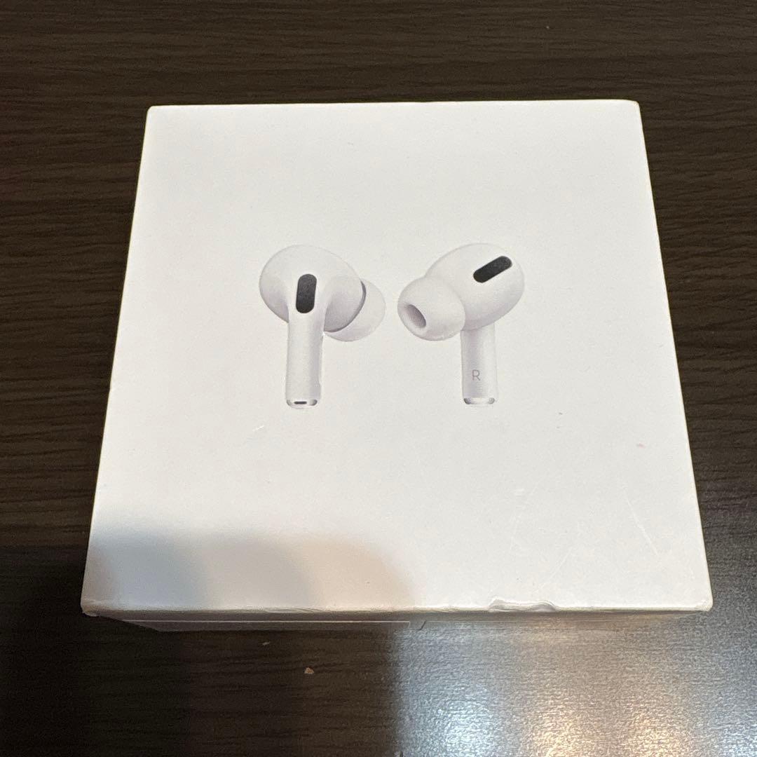 ジャンク品　AirPods Pro ワイヤレス充電ケース付き 第一世代