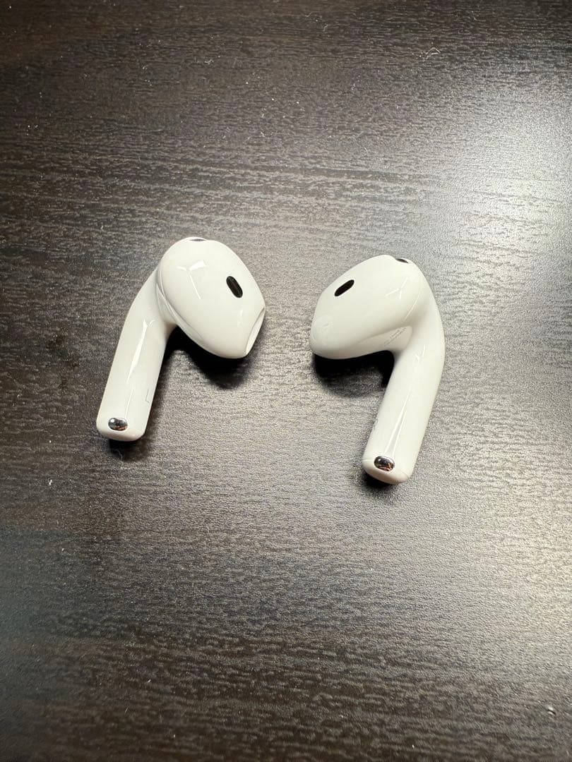 【美品】AirPods 4 ノイズキャンセリング有り MXP93J/A