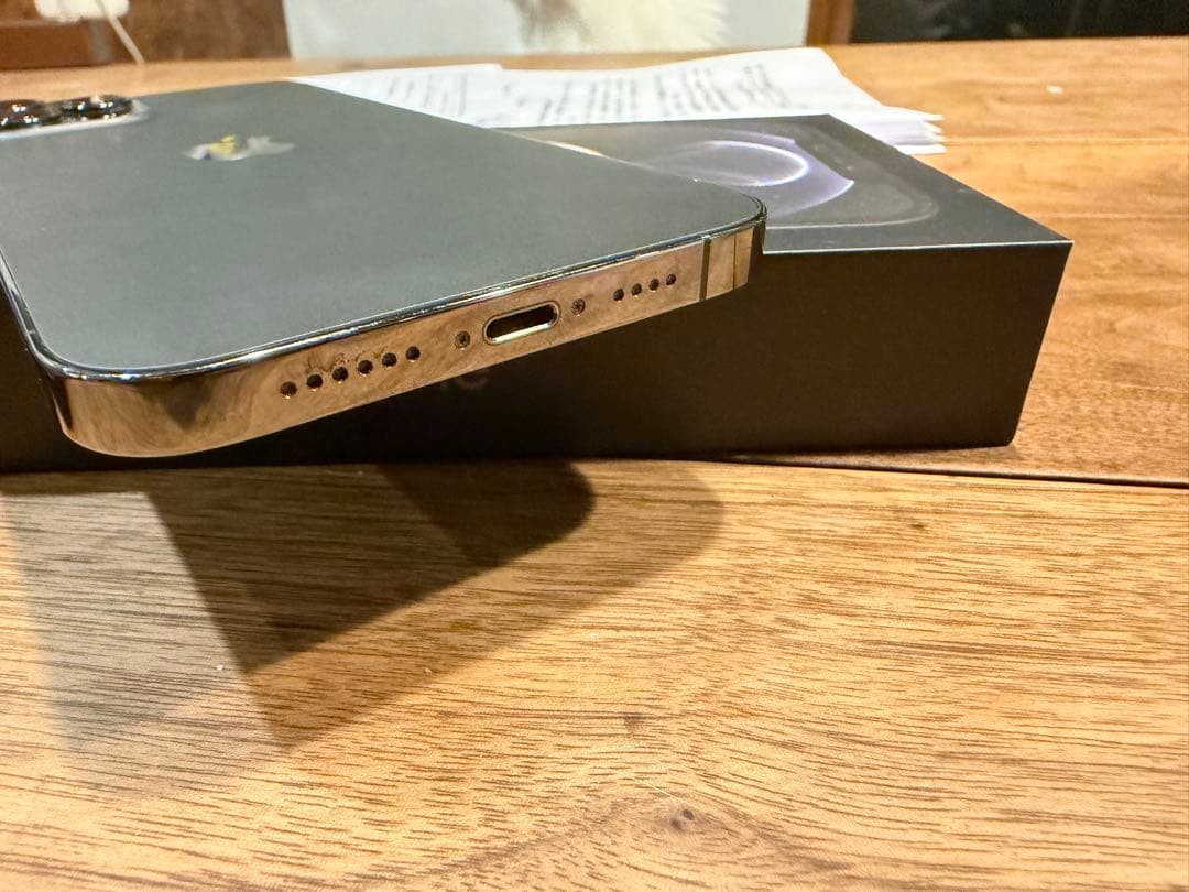 iphone 12 pro max 256gb グラファイト