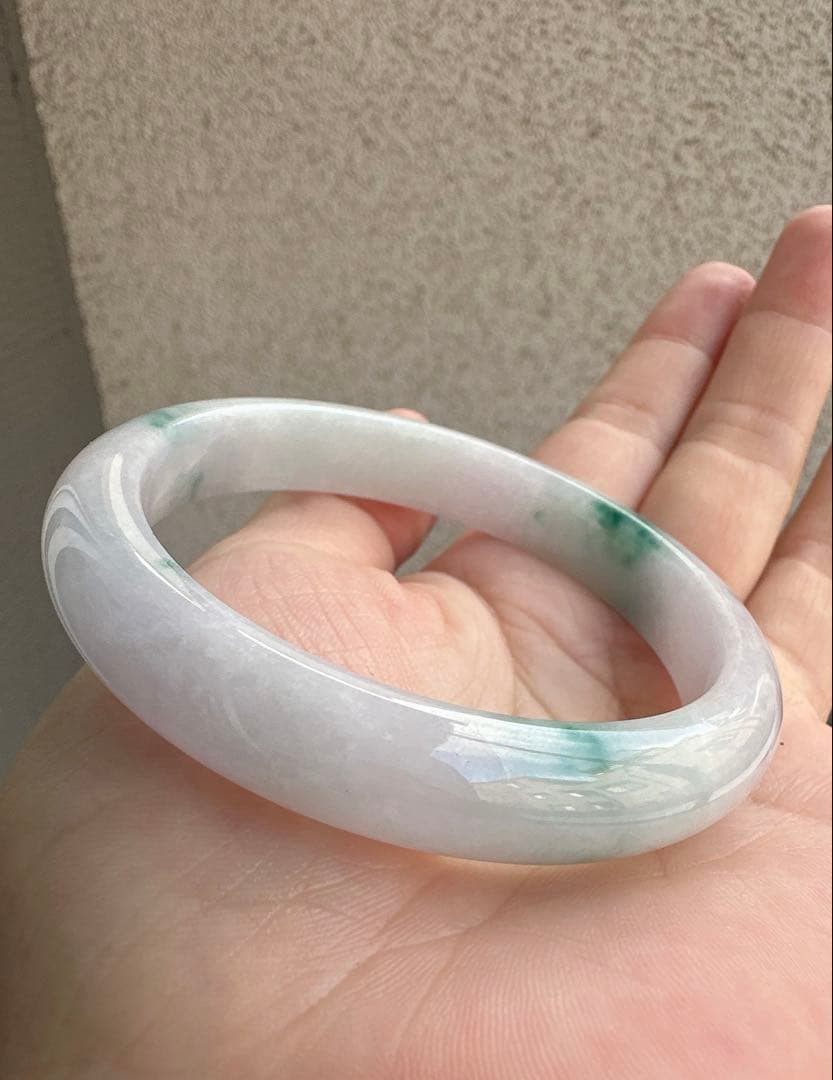翡翠ヒスイ　ホワイトグリーンバングル