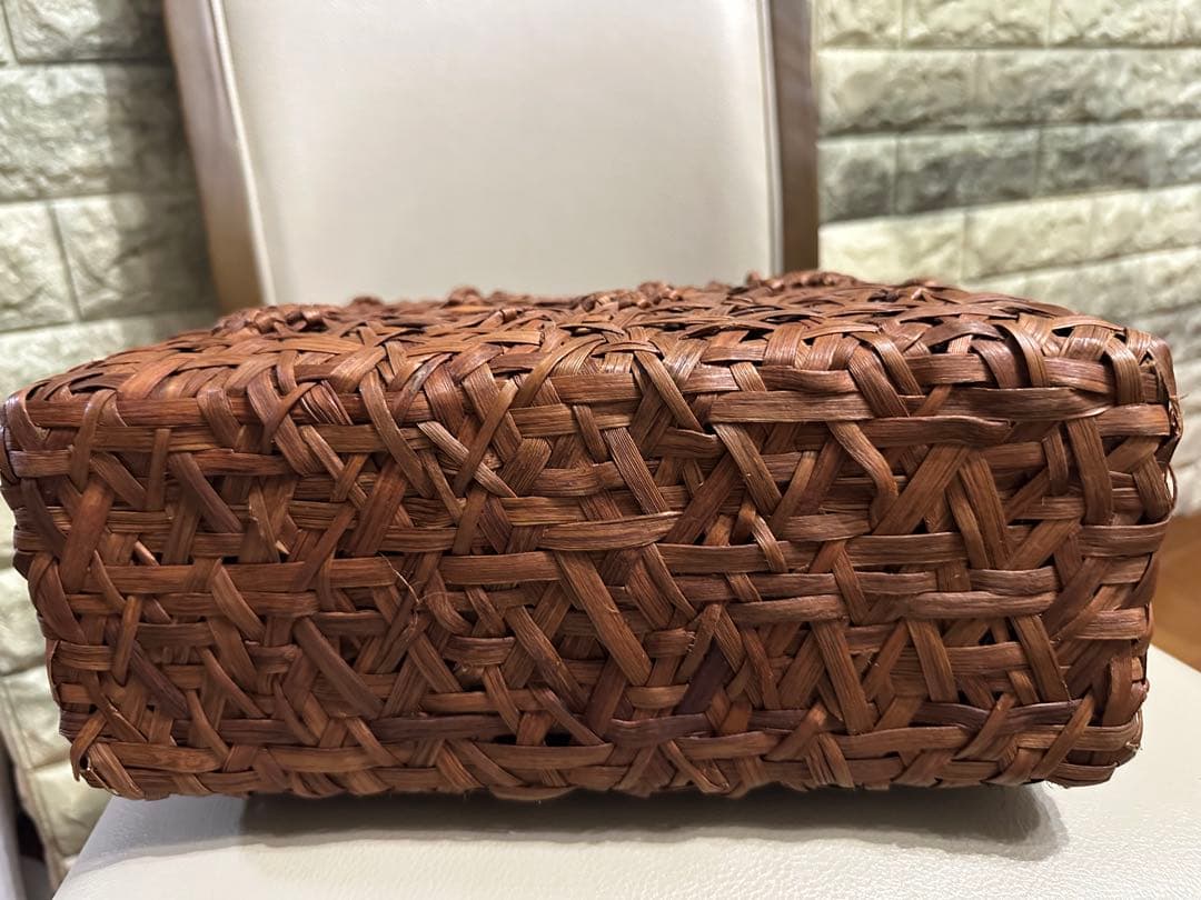 山葡萄　山葡萄かごバッグ　手作り　山葡萄籠バッグ　乱れ編み、花編み　内布あり