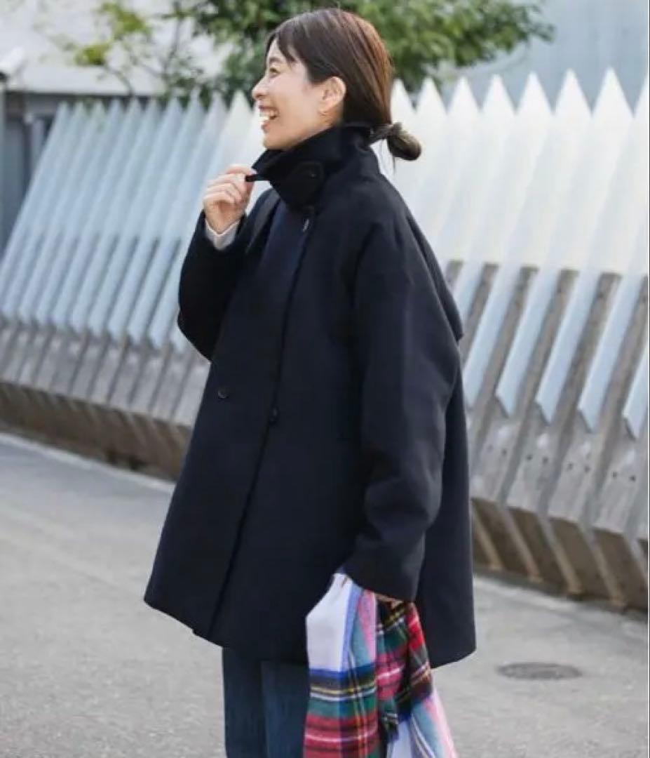 『UR TECH』ミドル丈コート