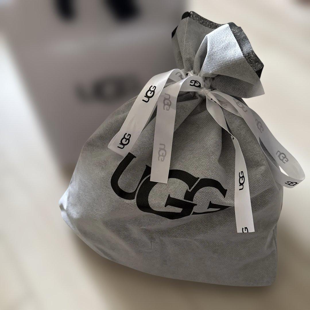 【新品タグ付き】UGG ブラウン ニット帽