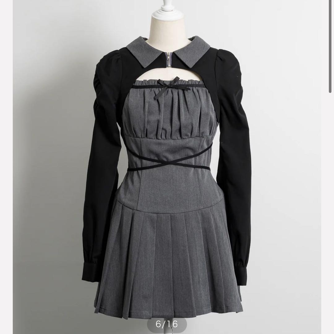 pium カットアウトレイヤードプリーツミニワンピ チャコール