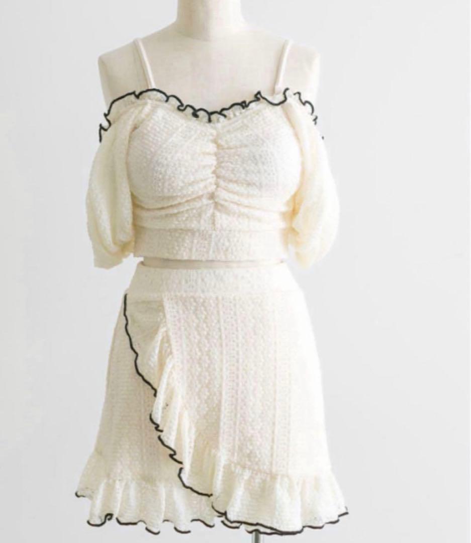 OLIVE des OLIVE 後ろリボンオフショルswim wear 水着