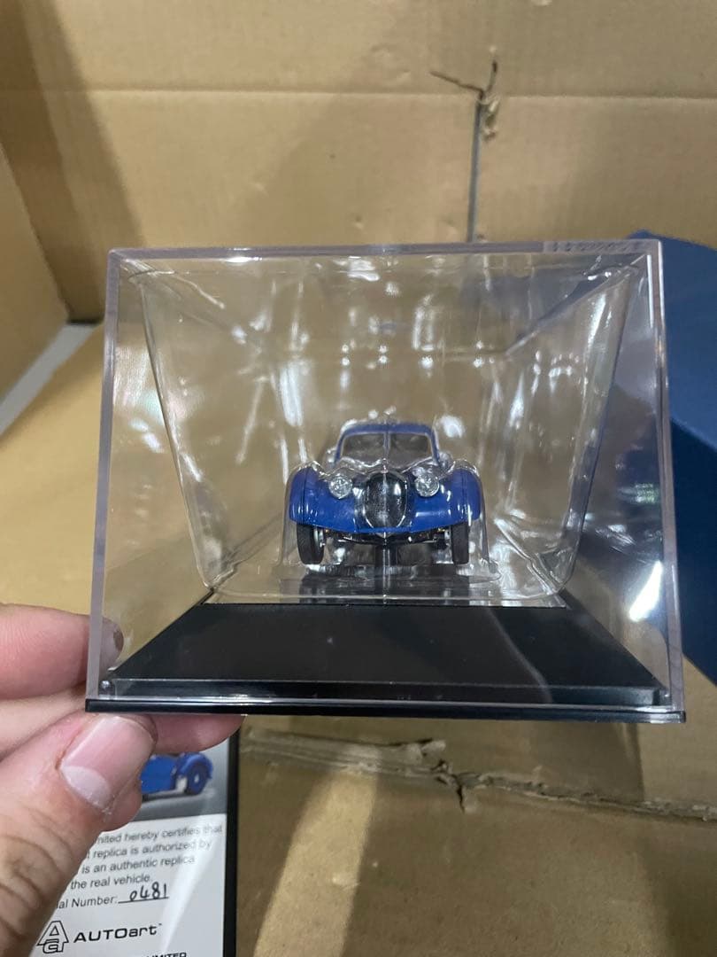 オートアート 1/43 ブガッティ 1938 ブルー/ワイヤースポークホイール