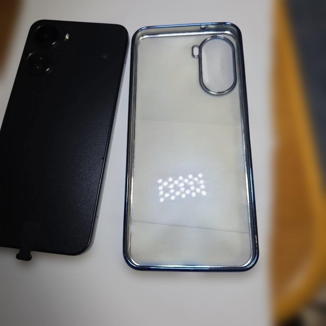 LIVERO5G　IV　本体キズ防止カバーガラスフィルム添付済み　使用1年未満