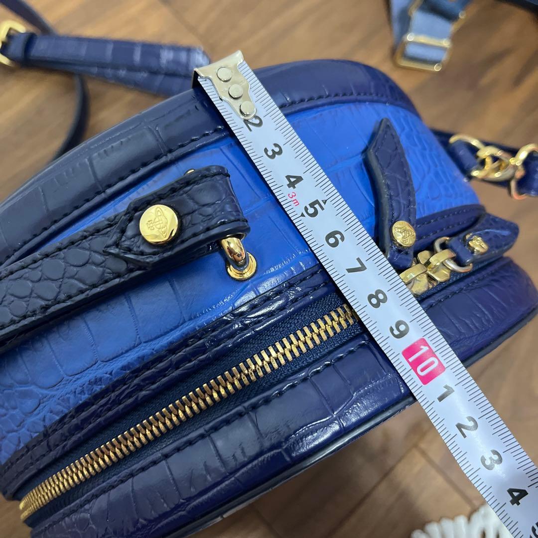 【あおい】Vivianne Westwood円形ショルダーバッグ