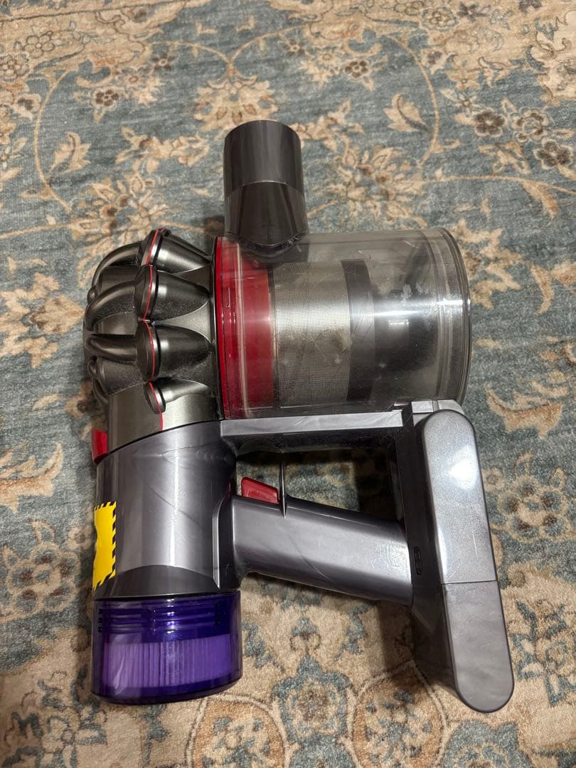 Dyson ダイソン V8 slim fluffy コードレスクリーナー