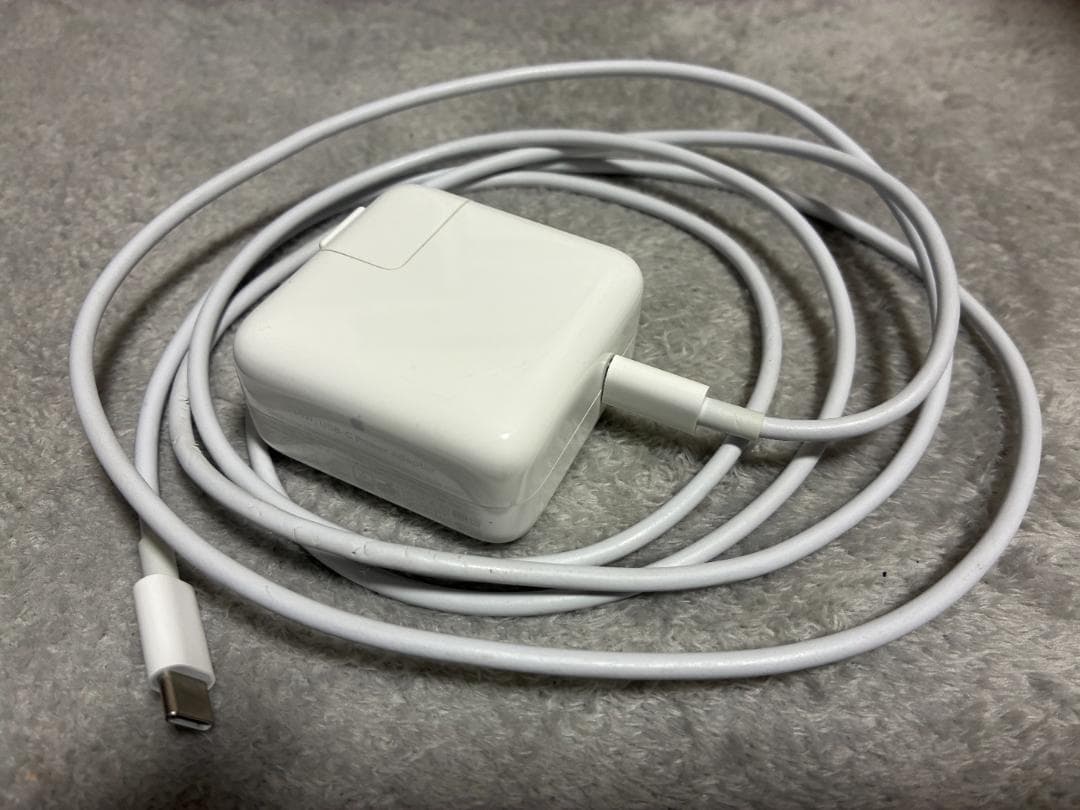 充放電回数32　8GM 256GB　M1 Apple MacBook Air美品