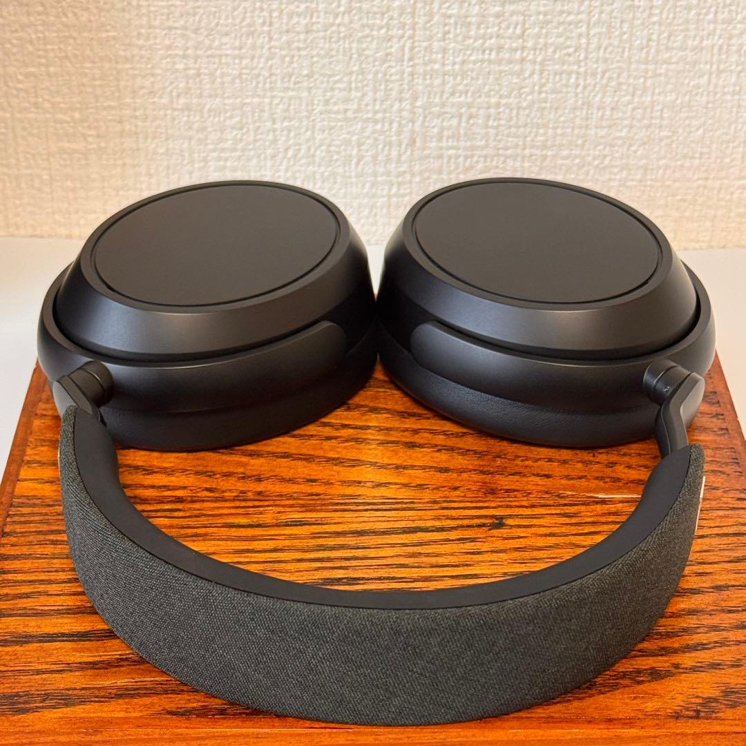 ゼンハイザーのワイヤレスヘッドホンMomentum 4 Wirelessブラック