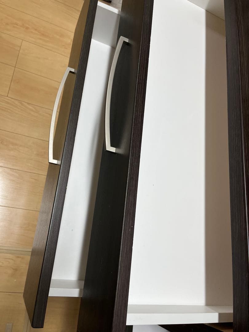 【値下げ中！8/19 15時まで！送料込み】キッチンボード　食器棚 ガラス扉付き