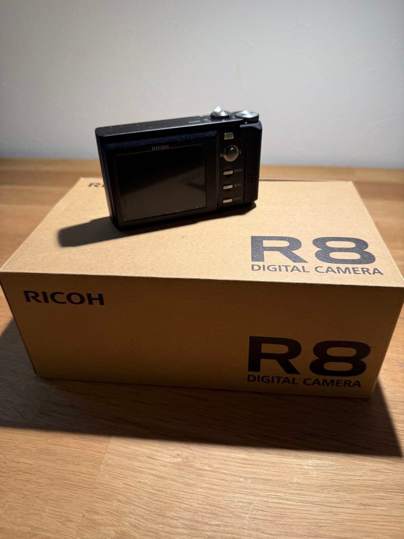 RICOH R8 中古 完動 美品 コンデジ