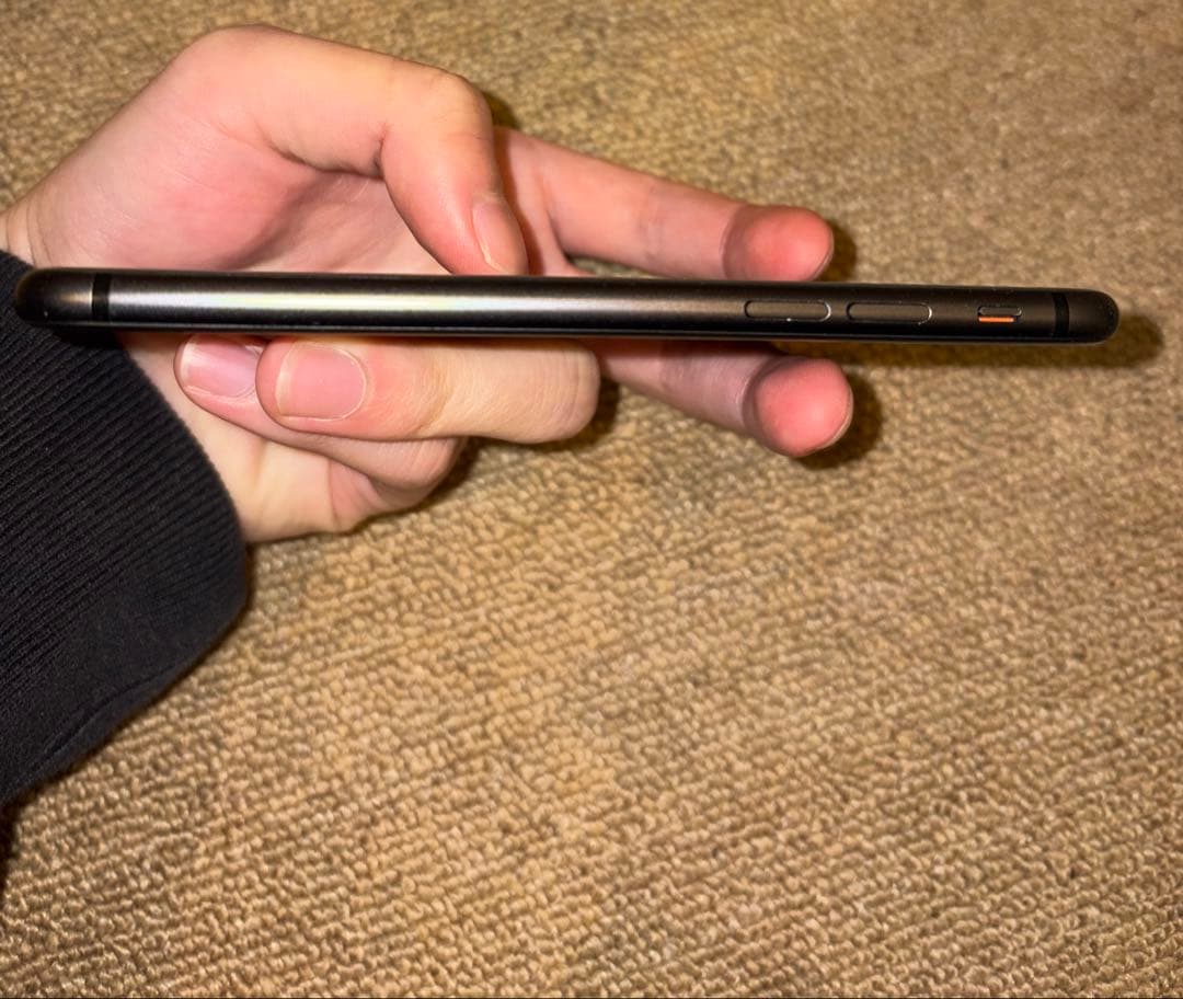 iPhone8 64GB スペースグレー