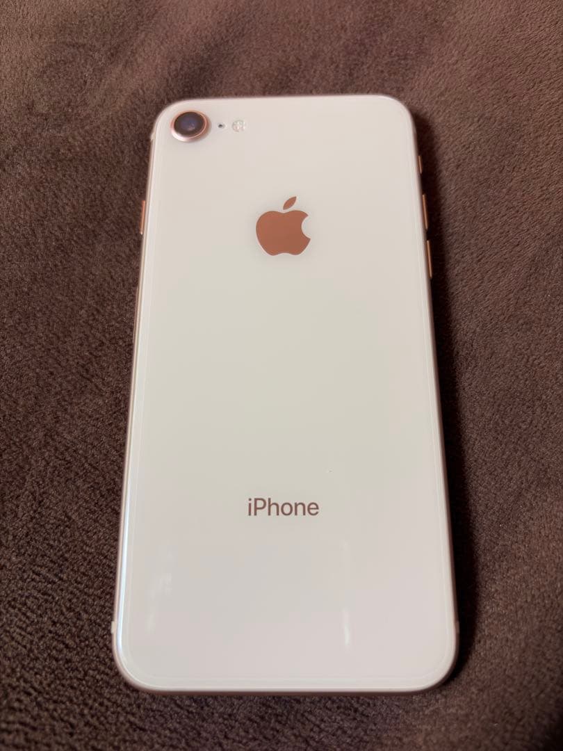 m*ン様 iPhone8 64GB ゴールド　SIMフリー