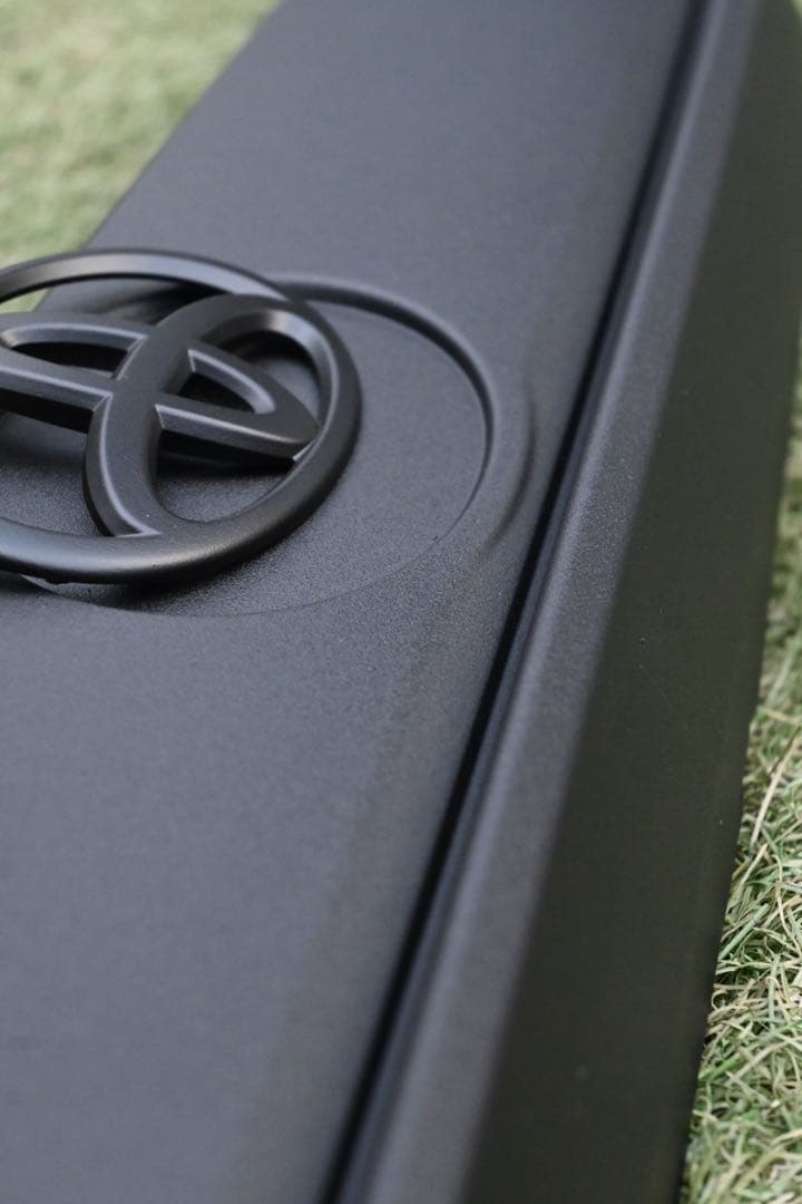 rav4 純正リアガーニッシュ　ラプターライナー塗装　新車外し　送料込み