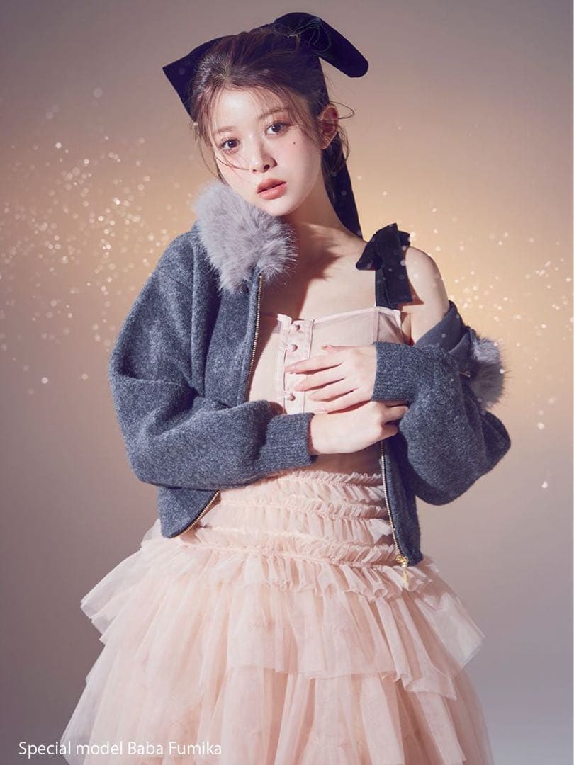 今期　スナイデル　ファー付きニットパーカー