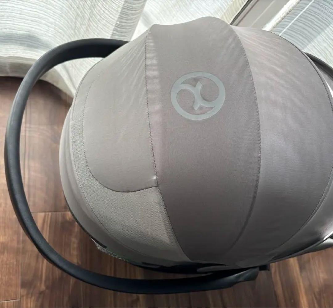 Cybex CLOUD T i-SIZE ＋ BASE T セット✨