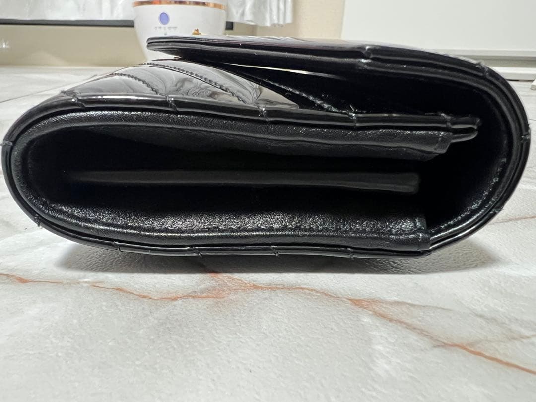 (限定カラー)YSLサンローラン 長財布 ブラックエナメルゴールド 正規品