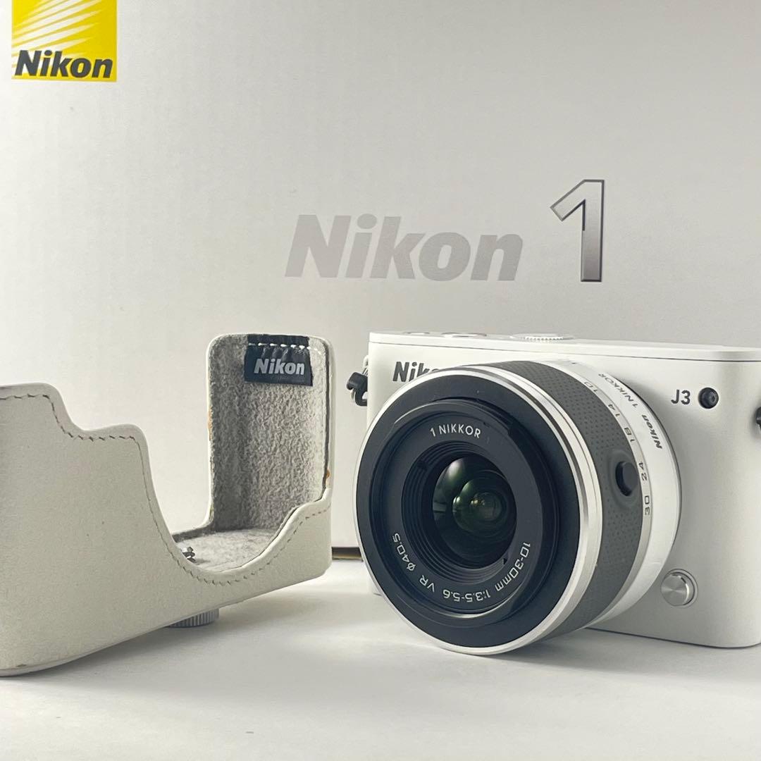 【ショット数2000・返品保証】Nikon1 J3ホワイト 標準レンズキット